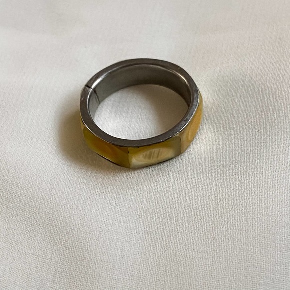 VTG Yellow Pearlescent Sheen Block Band Ring - Picture 4 of 6